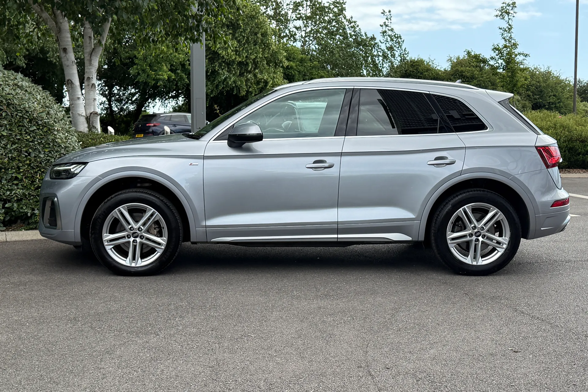 Audi Q5 thumbnail image number 24