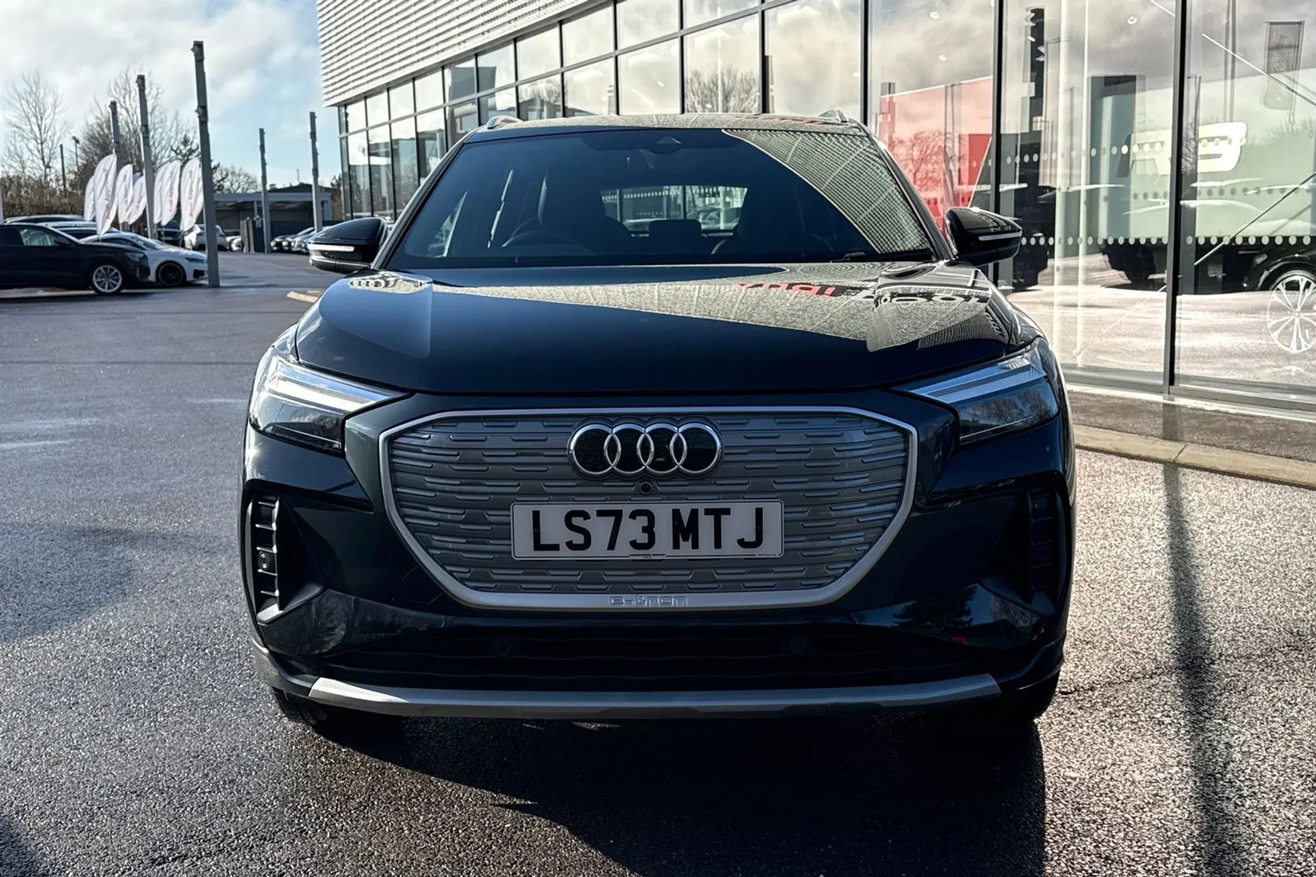 Audi Q4 thumbnail image number 16