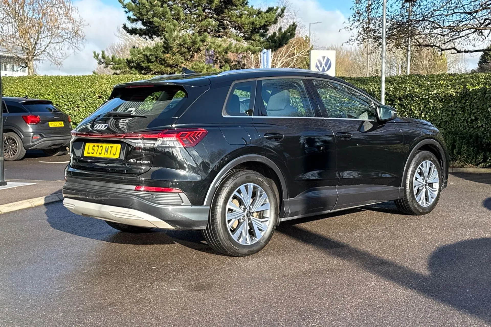 Audi Q4 thumbnail image number 7