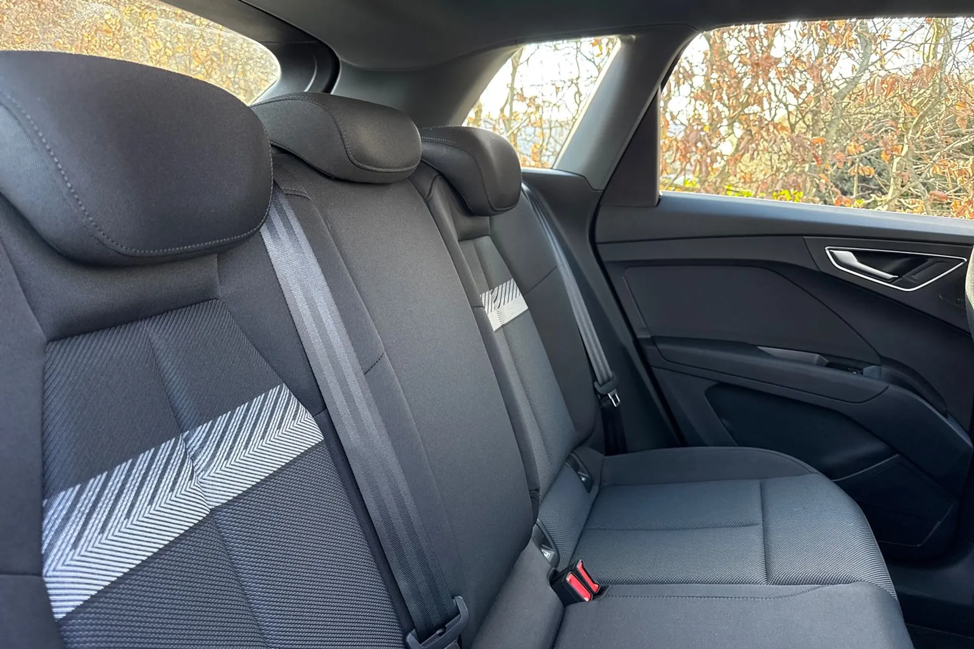 Audi Q4 thumbnail image number 34