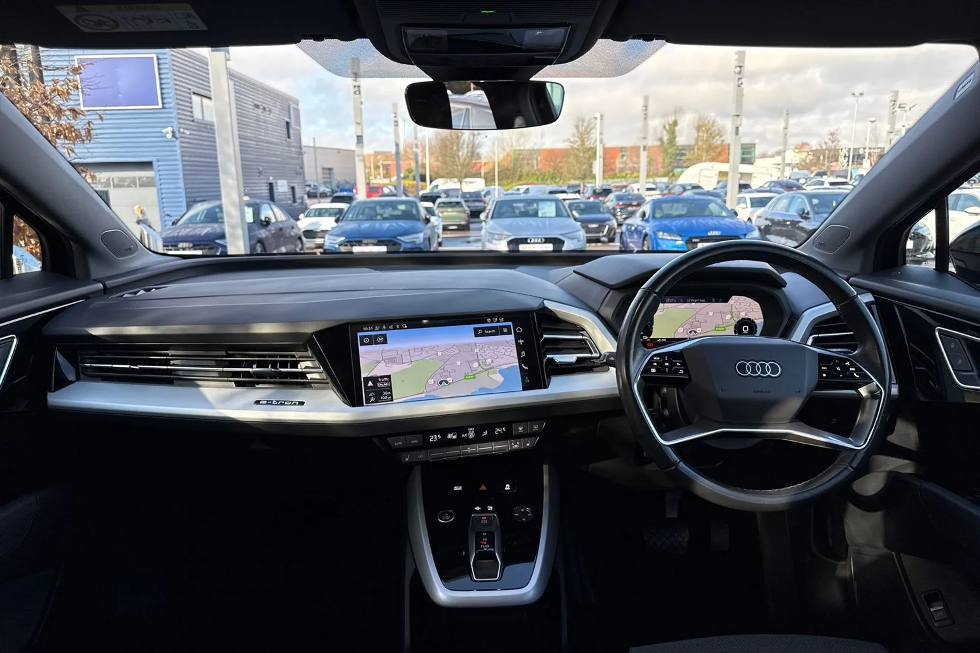 Audi Q4 thumbnail image number 3