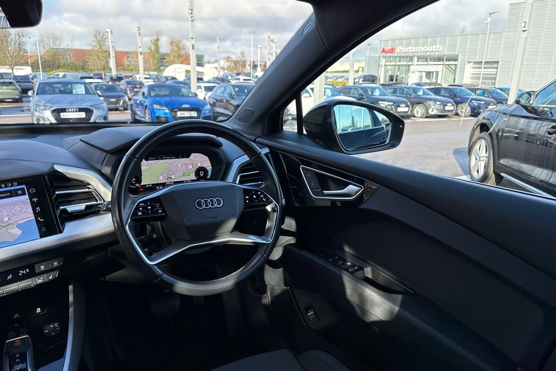 Audi Q4 thumbnail image number 44