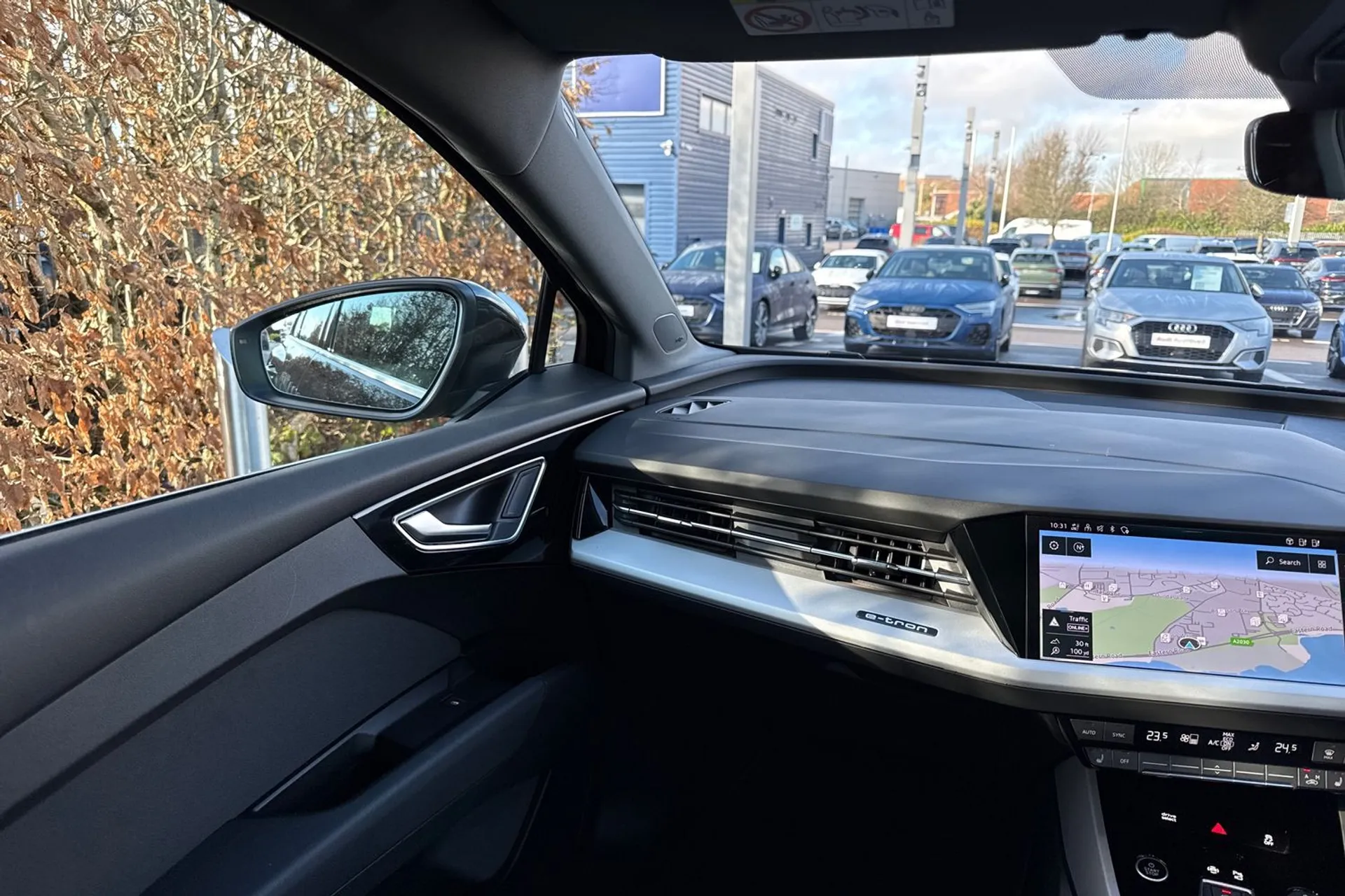 Audi Q4 thumbnail image number 43