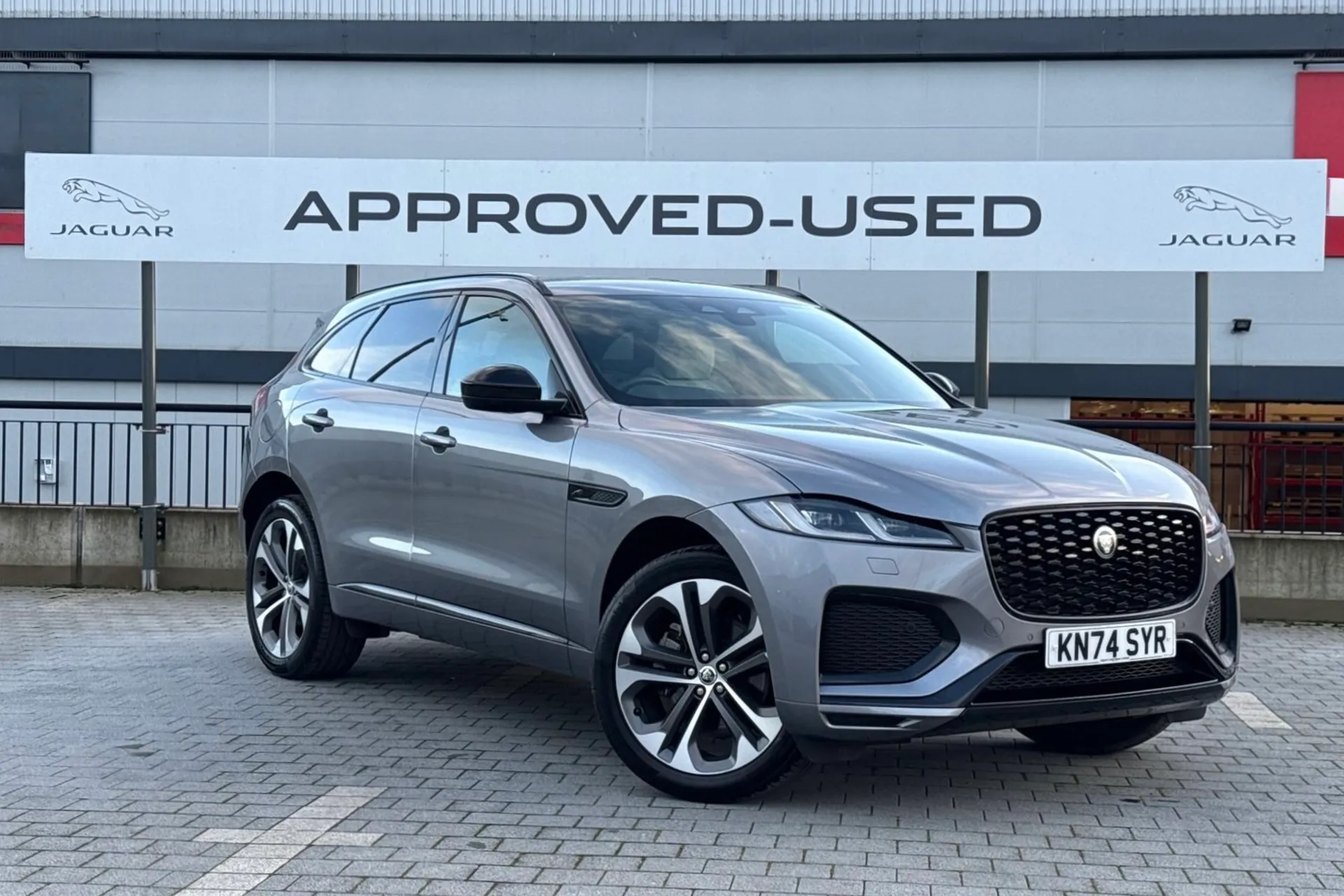 Jaguar F-PACE focused image