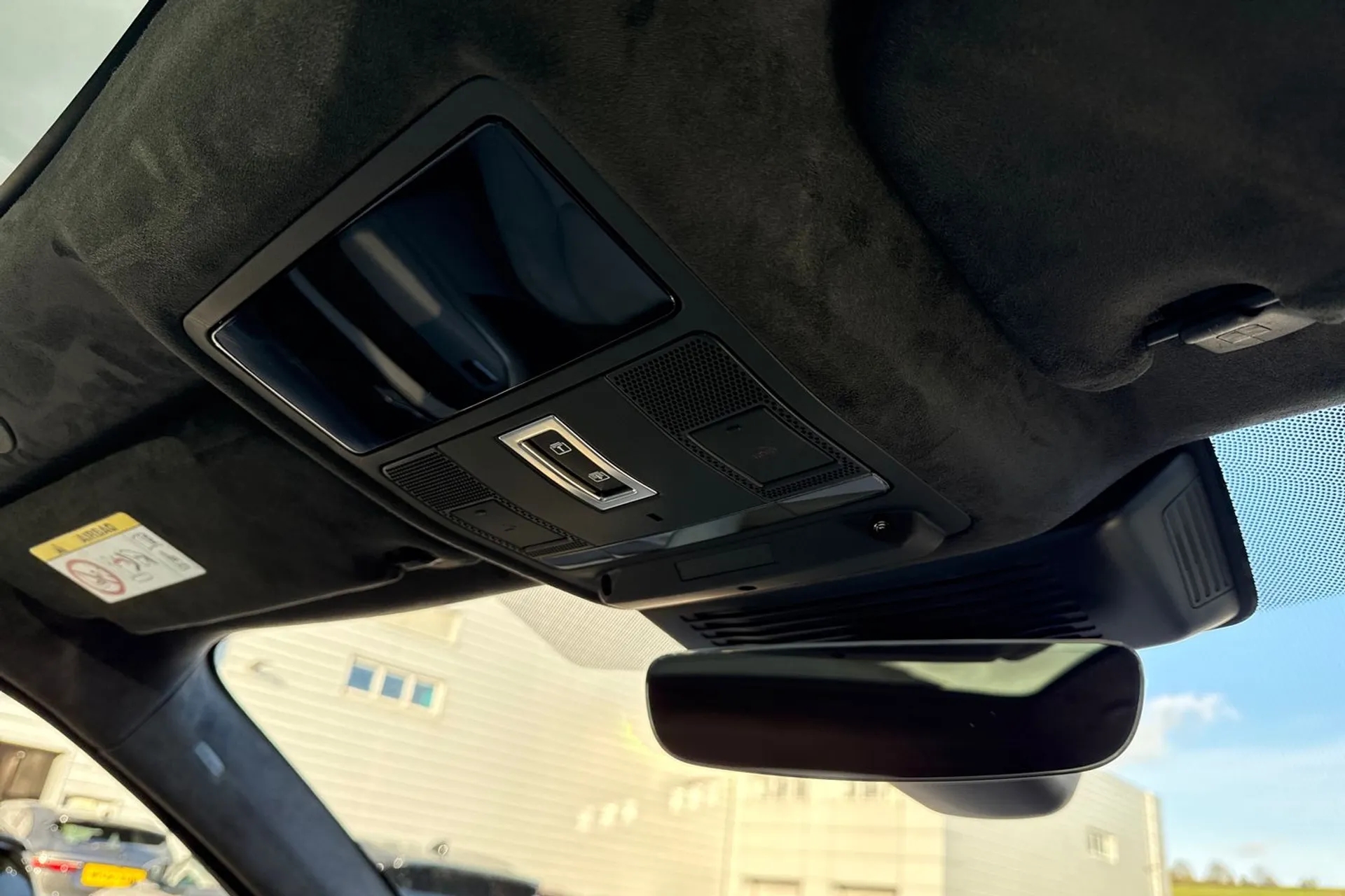 Jaguar F-PACE thumbnail image number 49