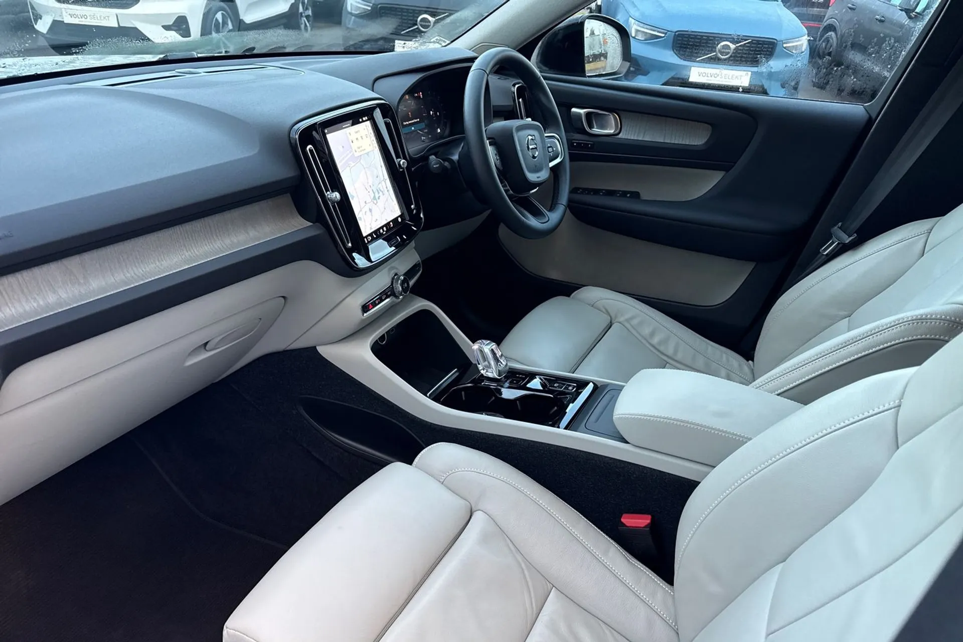 Volvo XC40 thumbnail image number 27