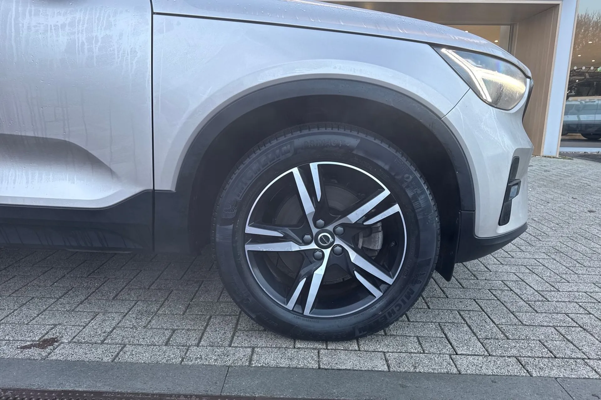 Volvo XC40 thumbnail image number 14