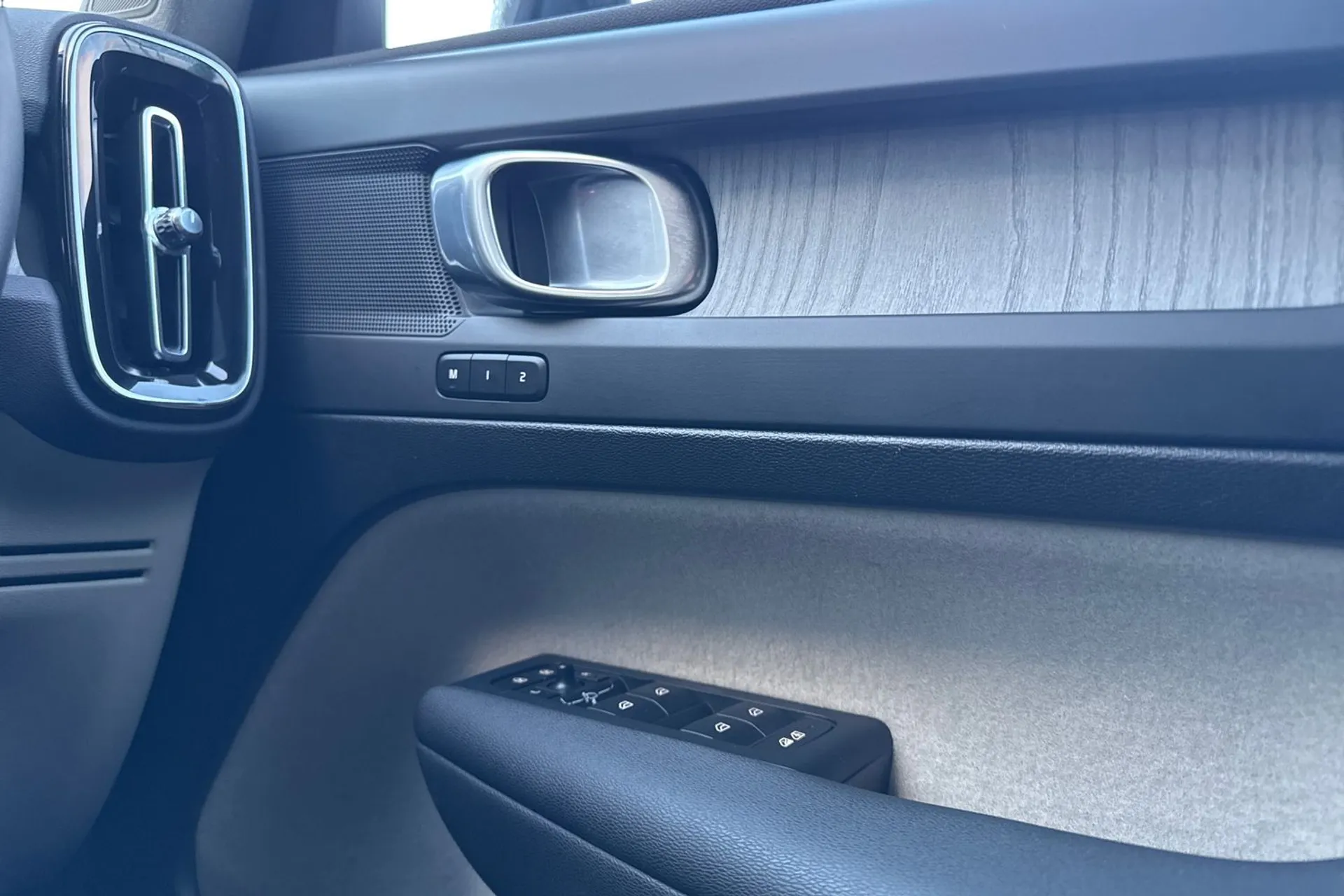 Volvo XC40 thumbnail image number 41