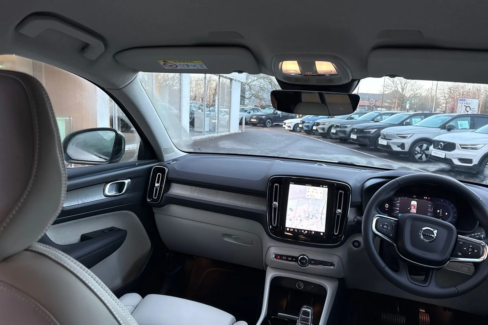 Volvo XC40 thumbnail image number 32