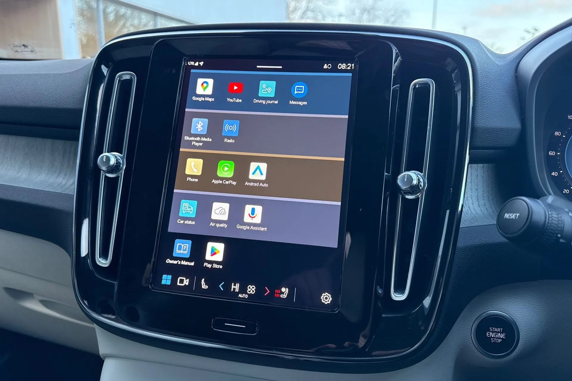 Volvo XC40 thumbnail image number 40