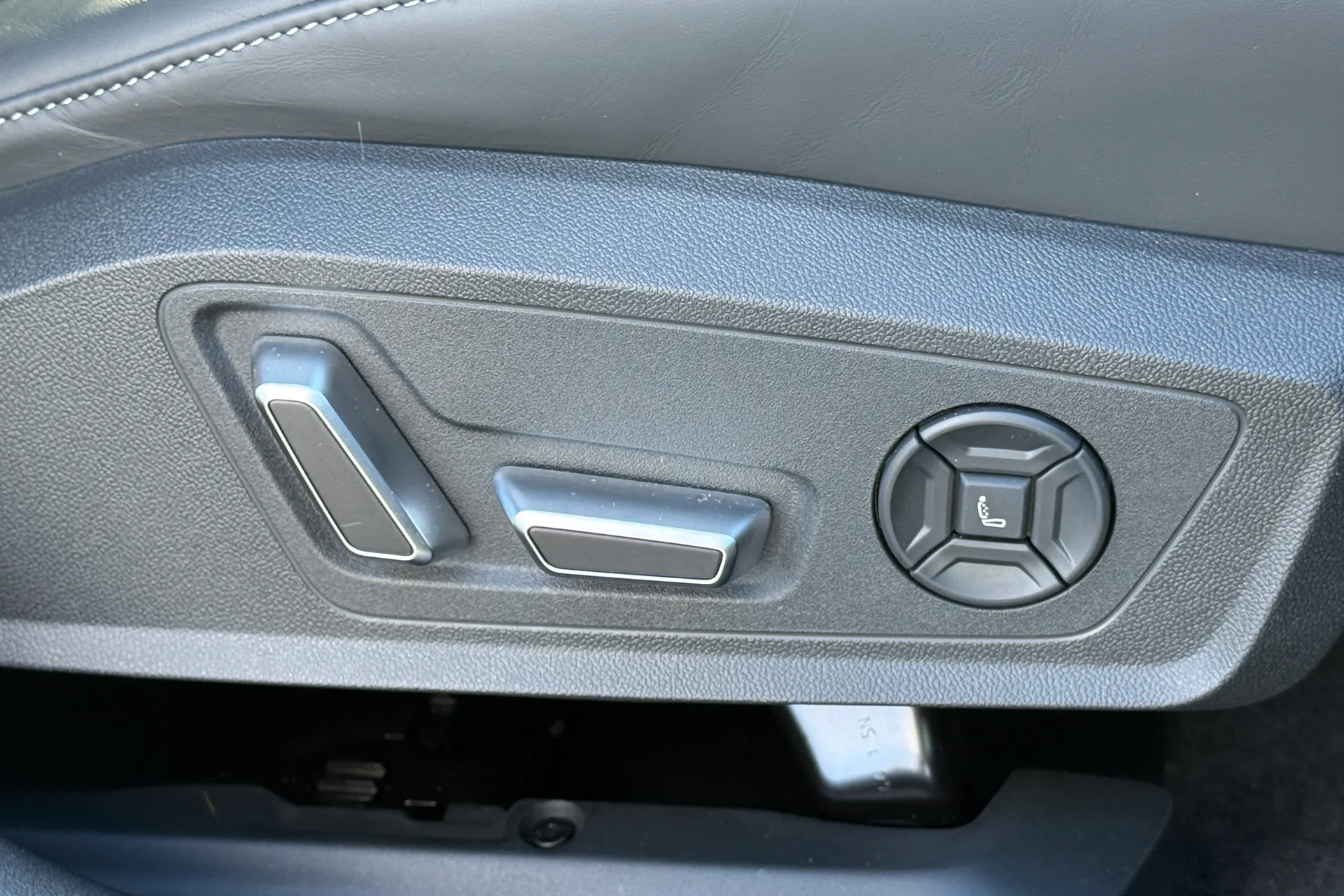 Audi A5 thumbnail image number 38