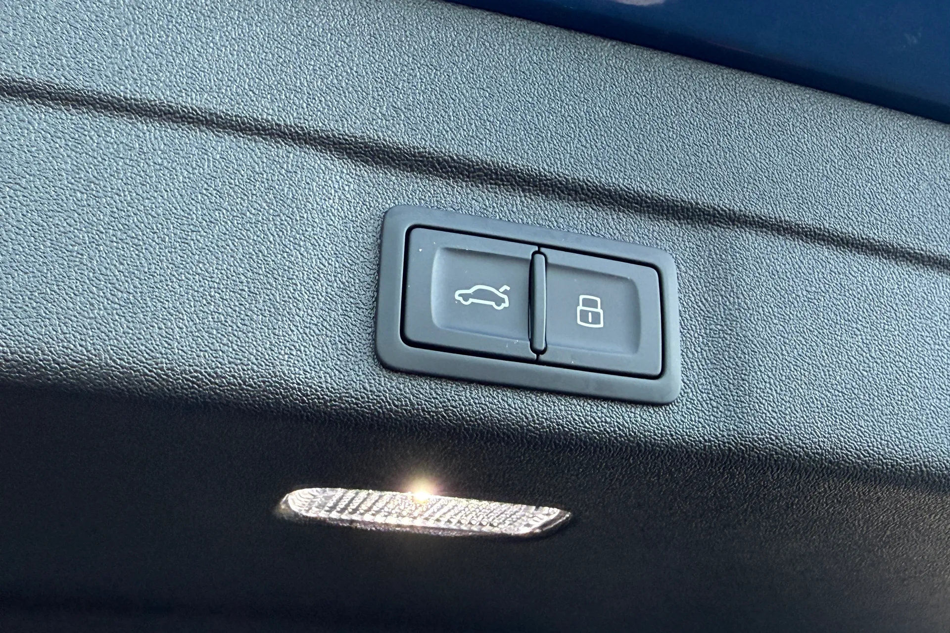 Audi A5 thumbnail image number 28