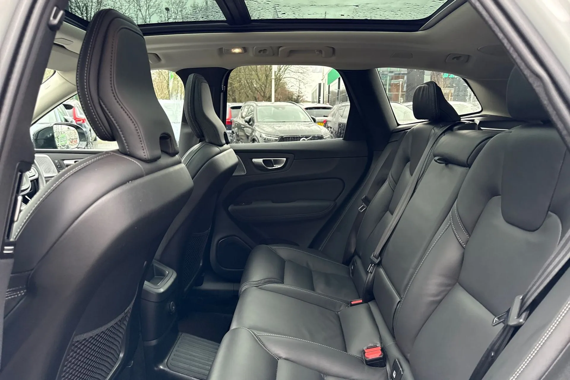 Volvo XC60 thumbnail image number 30