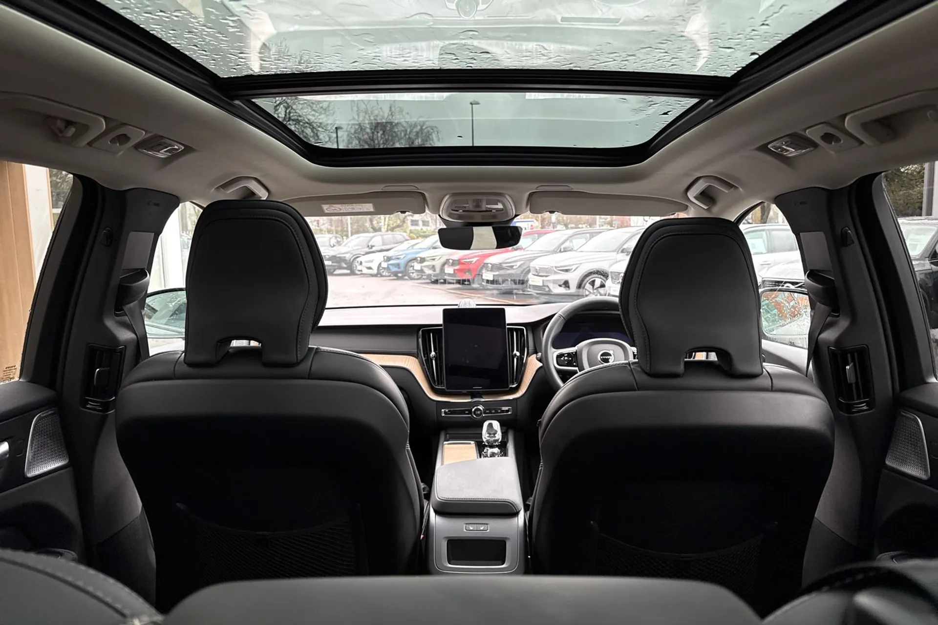 Volvo XC60 thumbnail image number 22