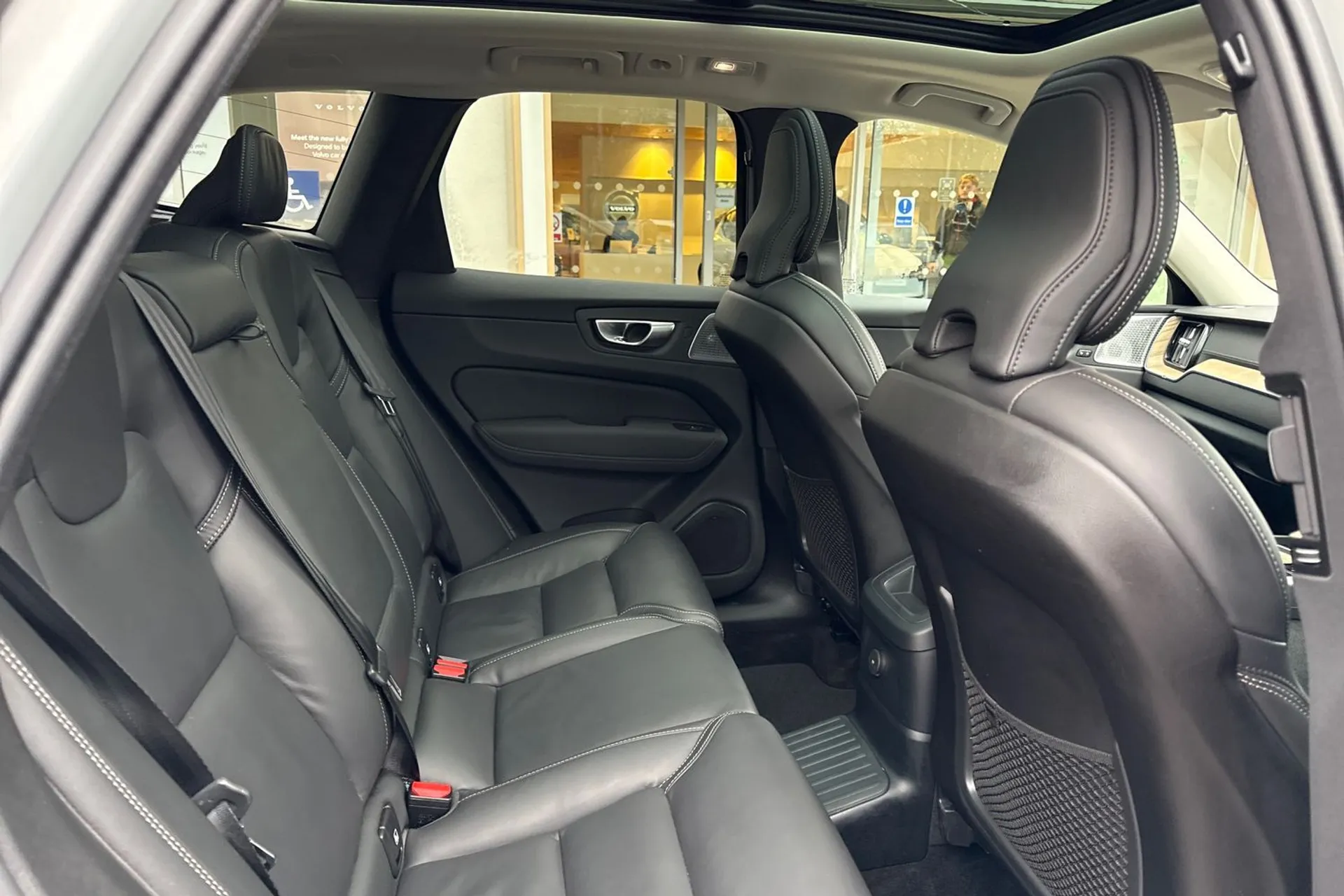 Volvo XC60 thumbnail image number 23