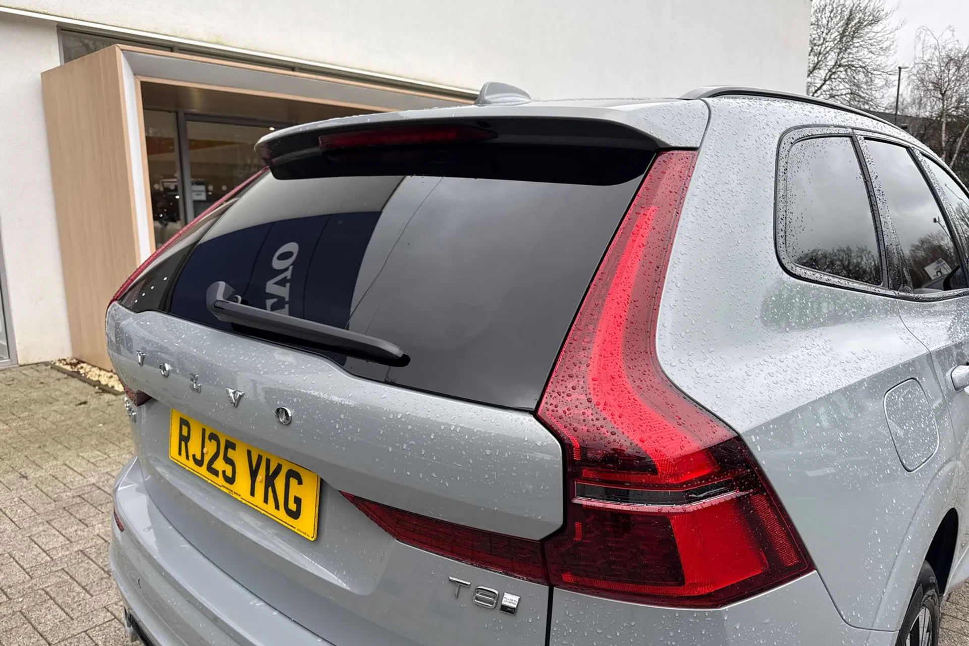 Volvo XC60 thumbnail image number 16