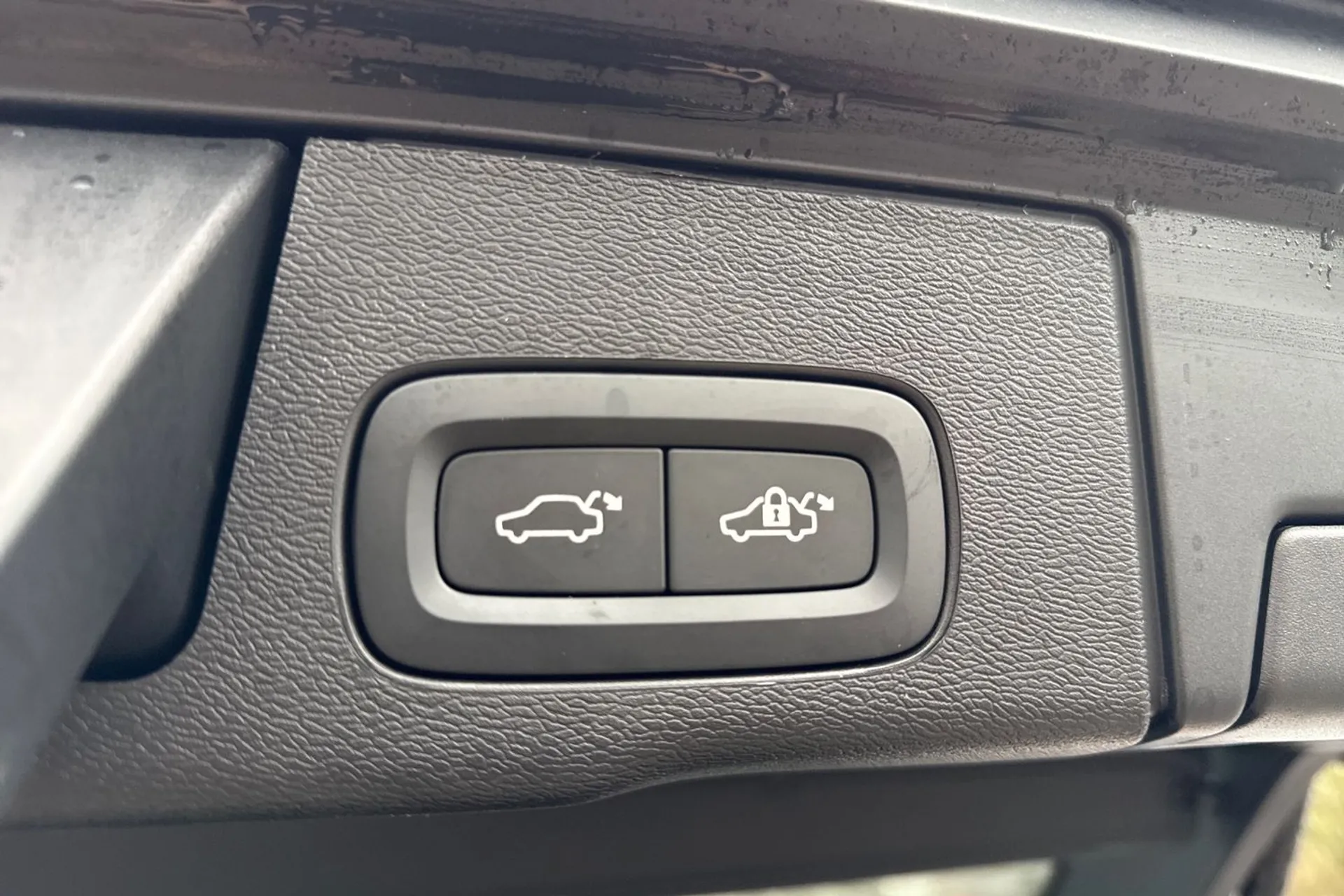 Volvo XC60 thumbnail image number 21