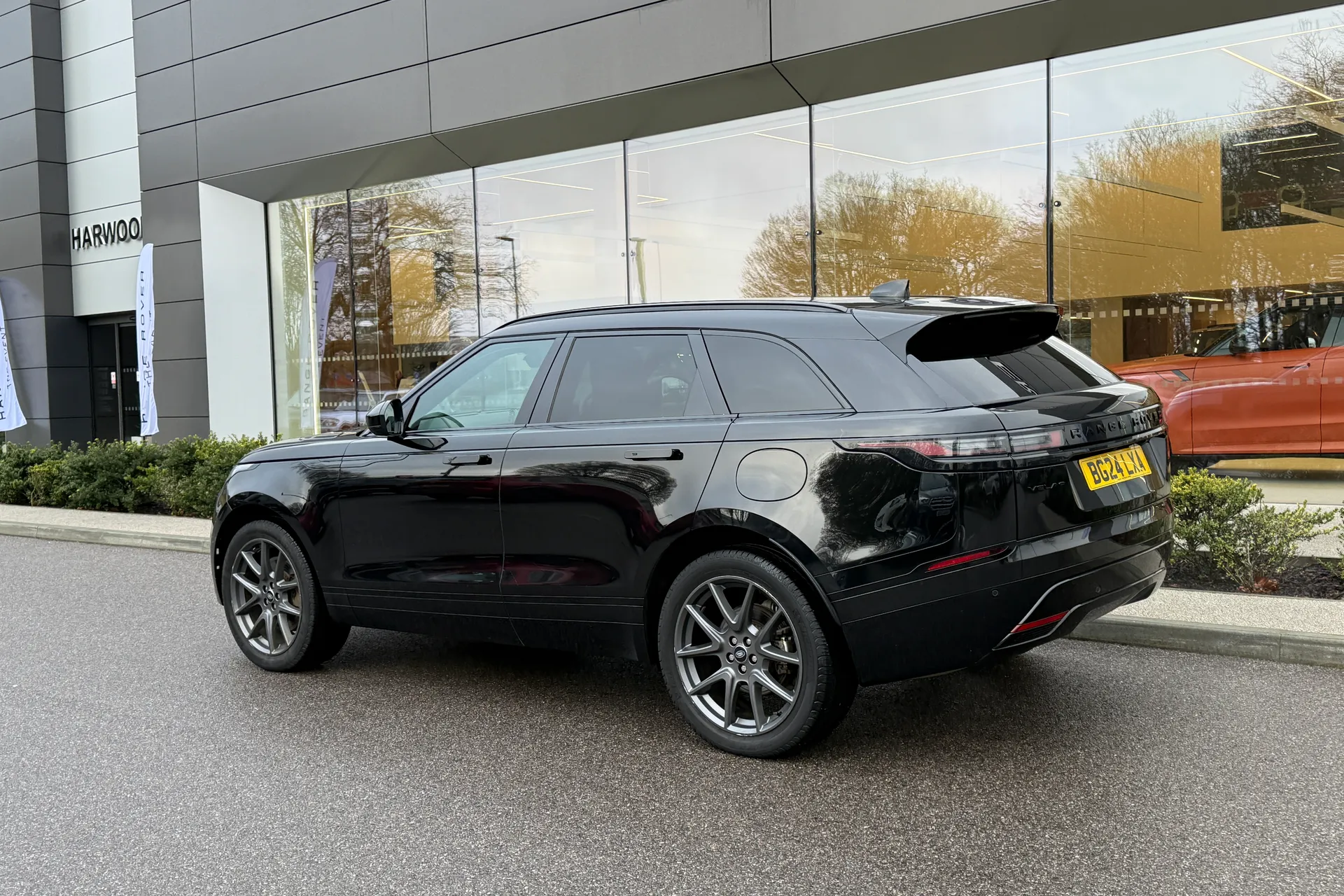 LAND ROVER RANGE ROVER VELAR thumbnail image number 15