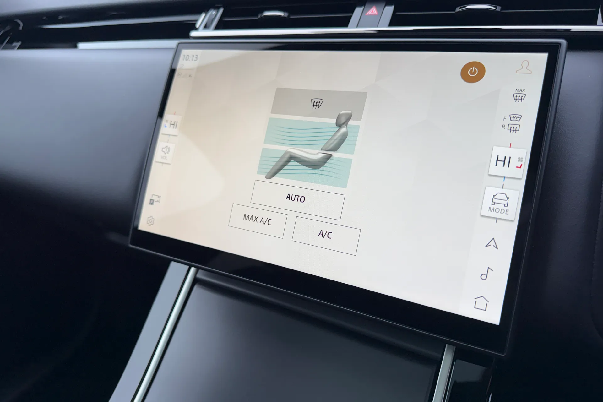 LAND ROVER RANGE ROVER VELAR thumbnail image number 43