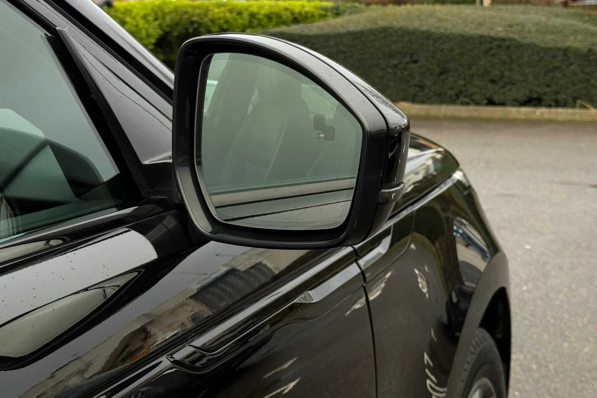 LAND ROVER RANGE ROVER VELAR thumbnail image number 11