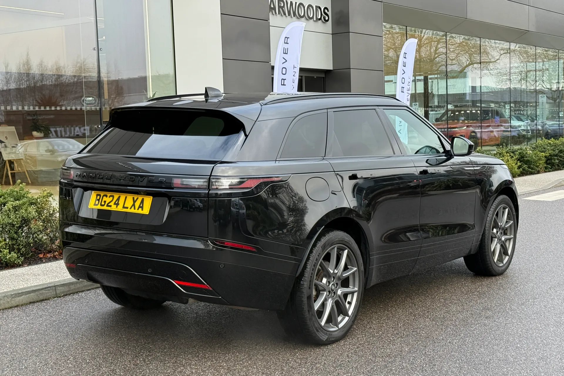 LAND ROVER RANGE ROVER VELAR thumbnail image number 10