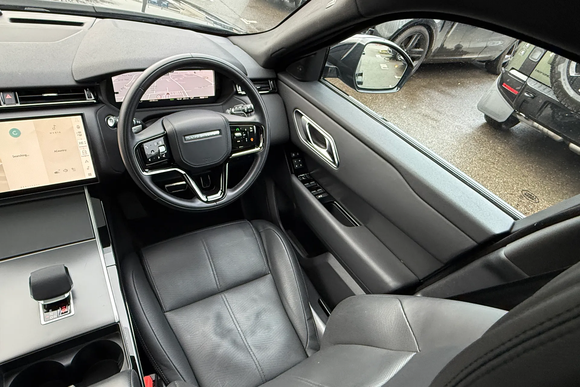 LAND ROVER RANGE ROVER VELAR thumbnail image number 22