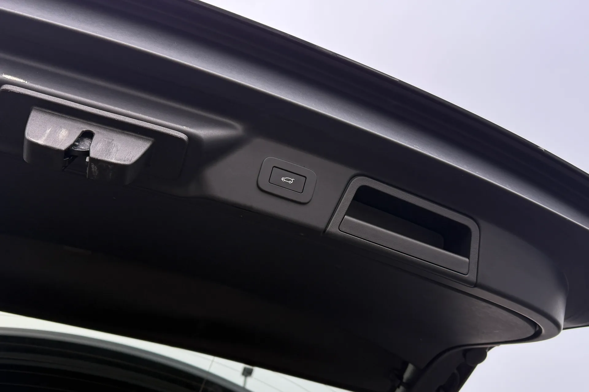 LAND ROVER RANGE ROVER VELAR thumbnail image number 23