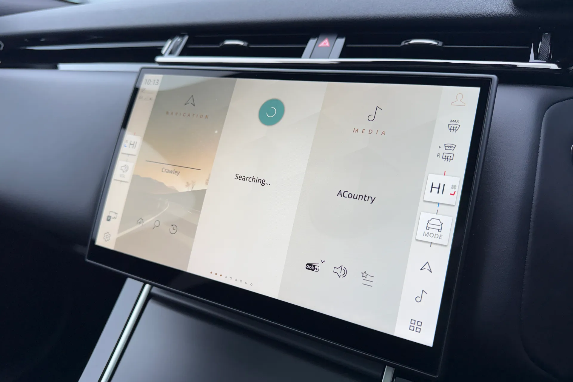 LAND ROVER RANGE ROVER VELAR thumbnail image number 39