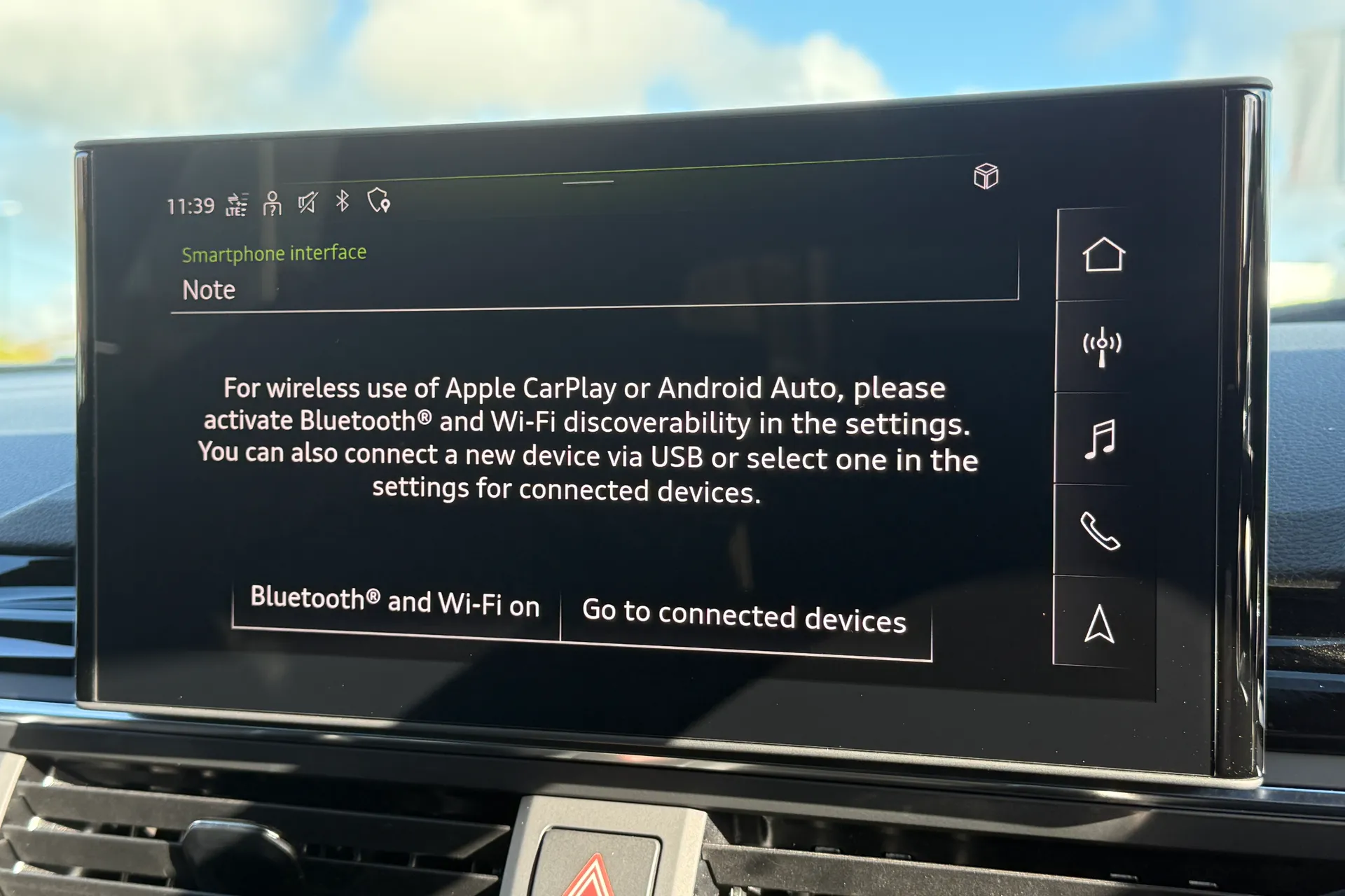 Audi RS4 thumbnail image number 17