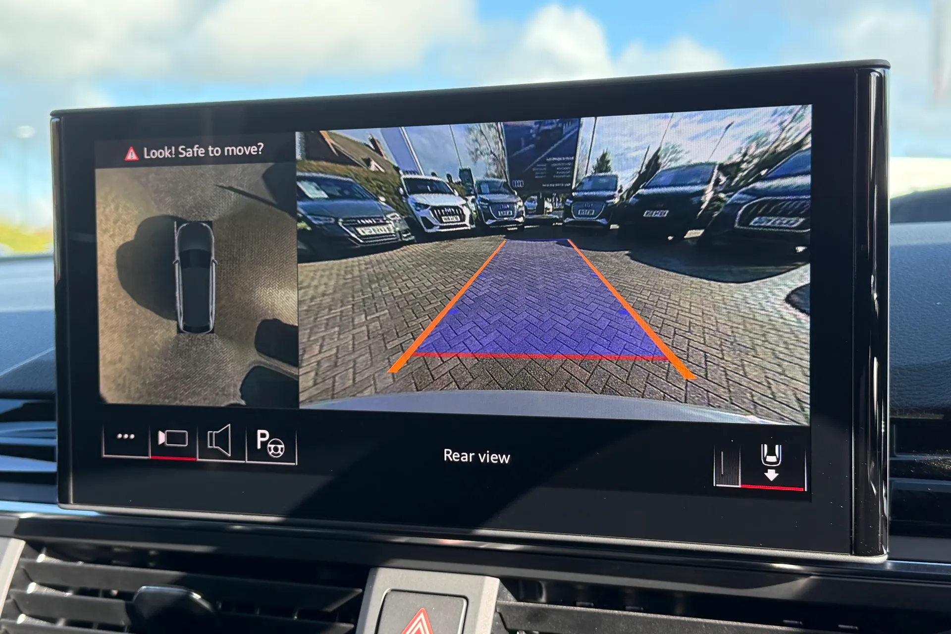 Audi RS4 thumbnail image number 4