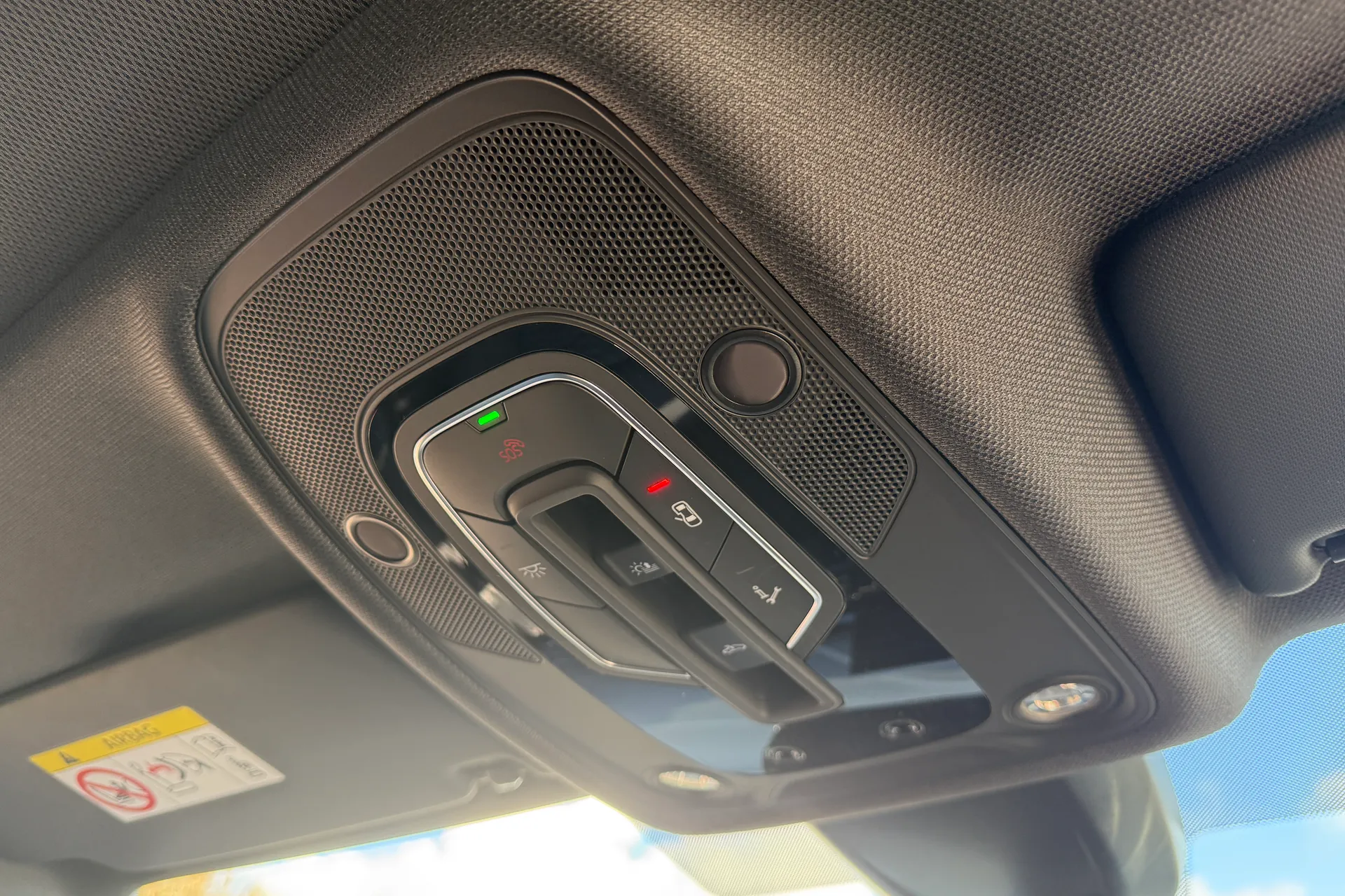 Audi RS4 thumbnail image number 25