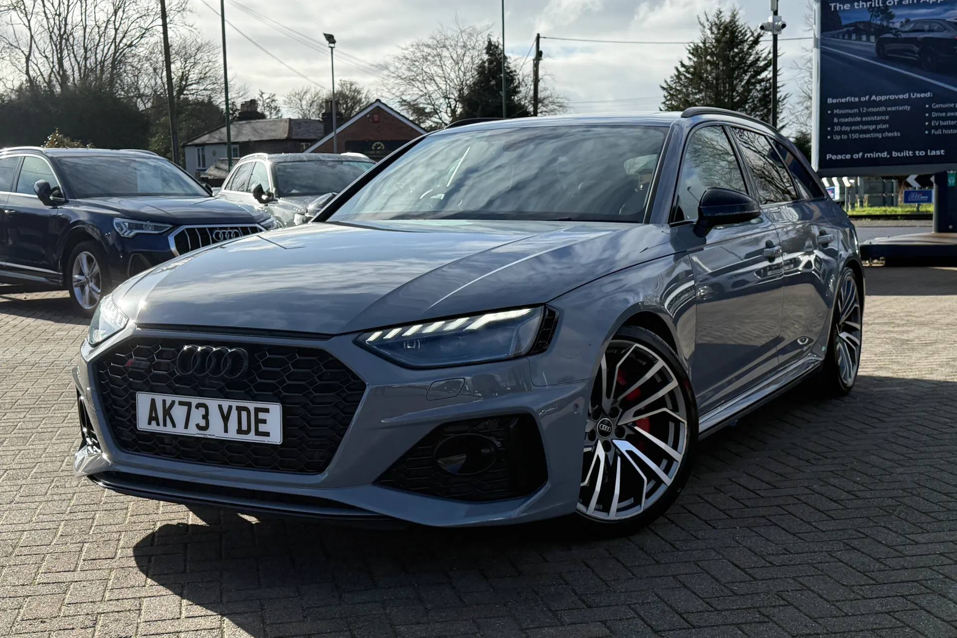 Audi RS4 thumbnail image number 31