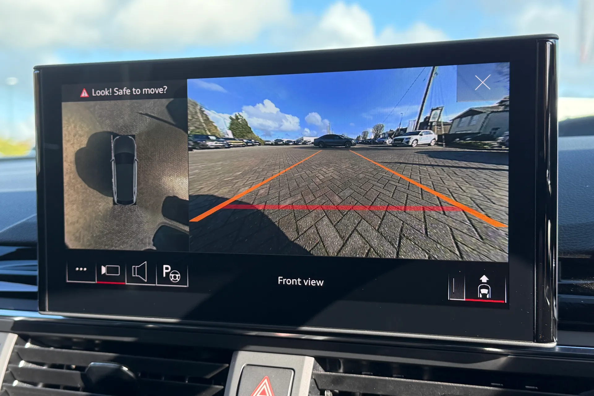 Audi RS4 thumbnail image number 10