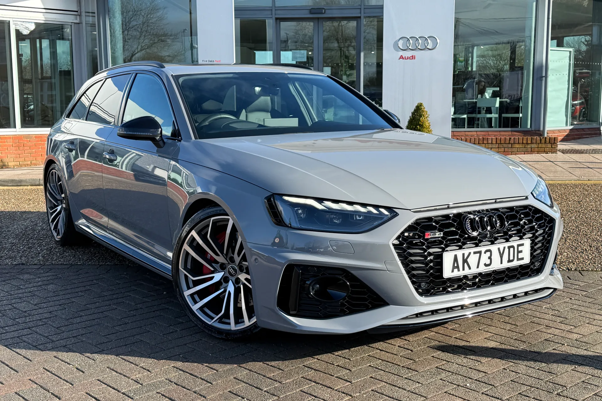 Audi RS4 thumbnail image number 29