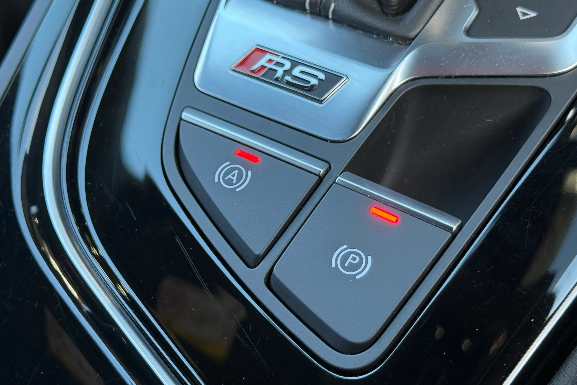 Audi RS4 thumbnail image number 49