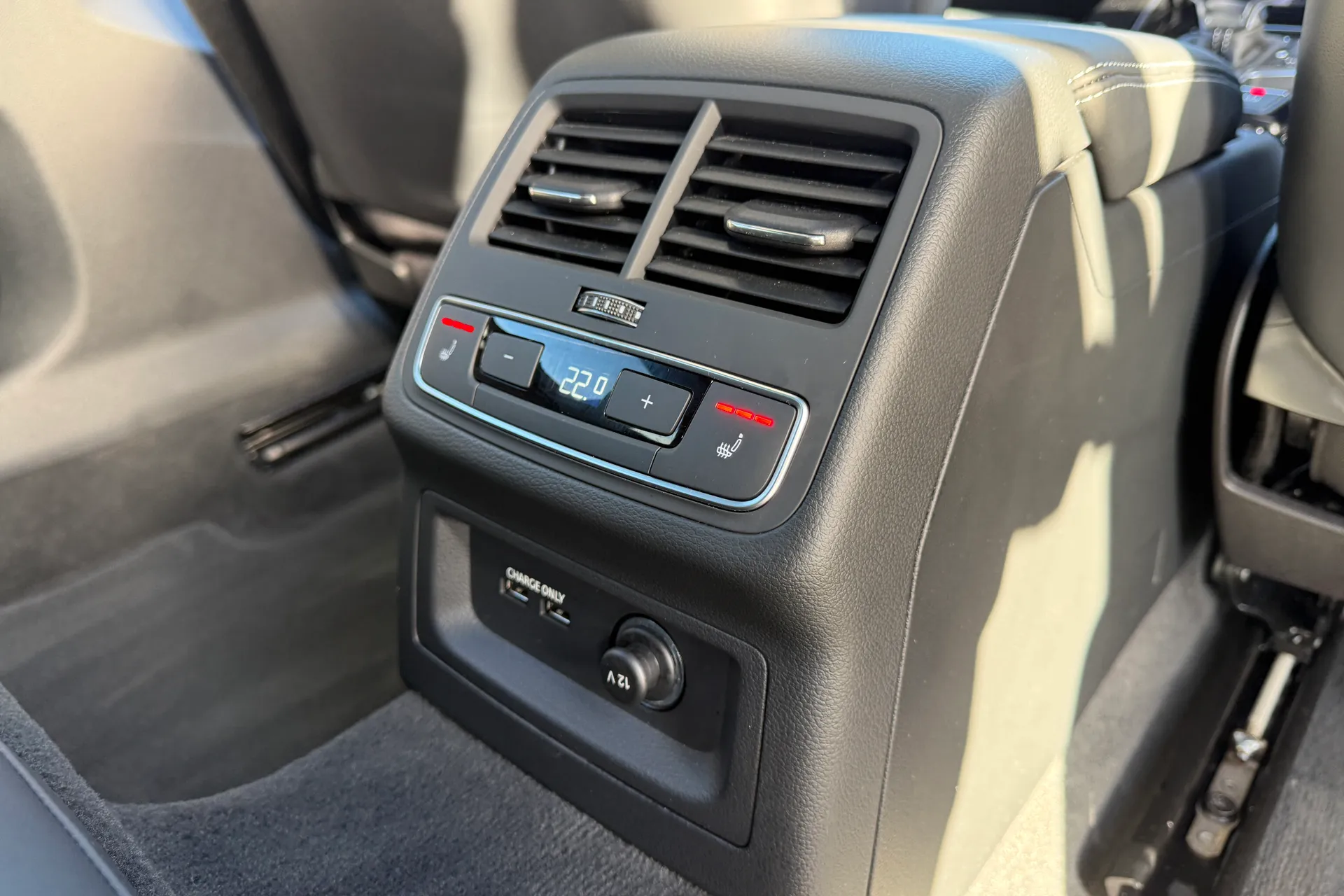 Audi RS4 thumbnail image number 56