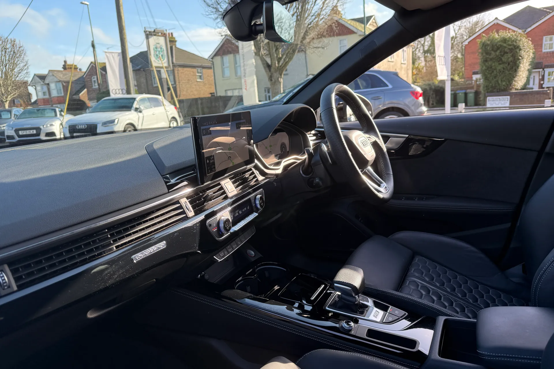 Audi RS4 thumbnail image number 34