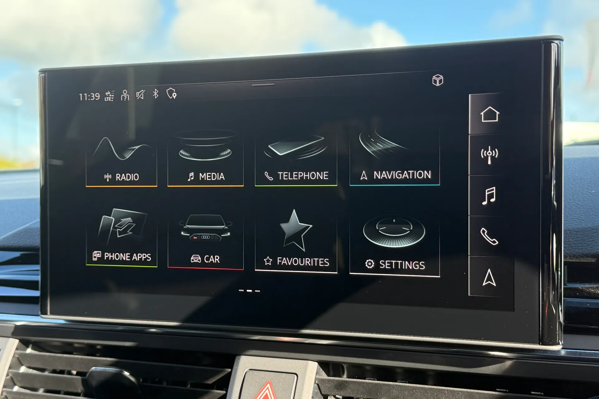 Audi RS4 thumbnail image number 18