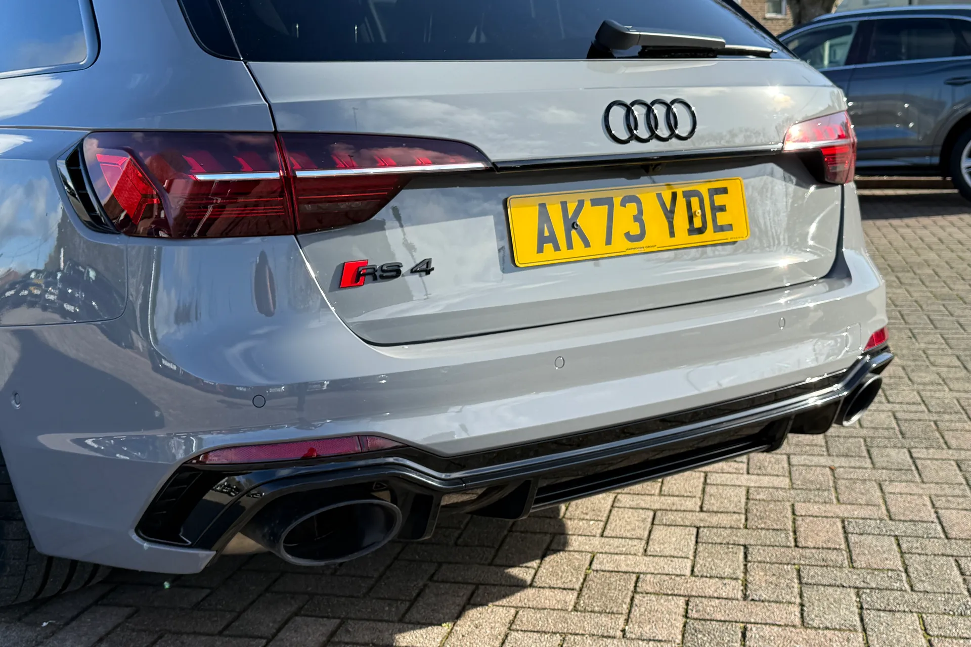 Audi RS4 thumbnail image number 61