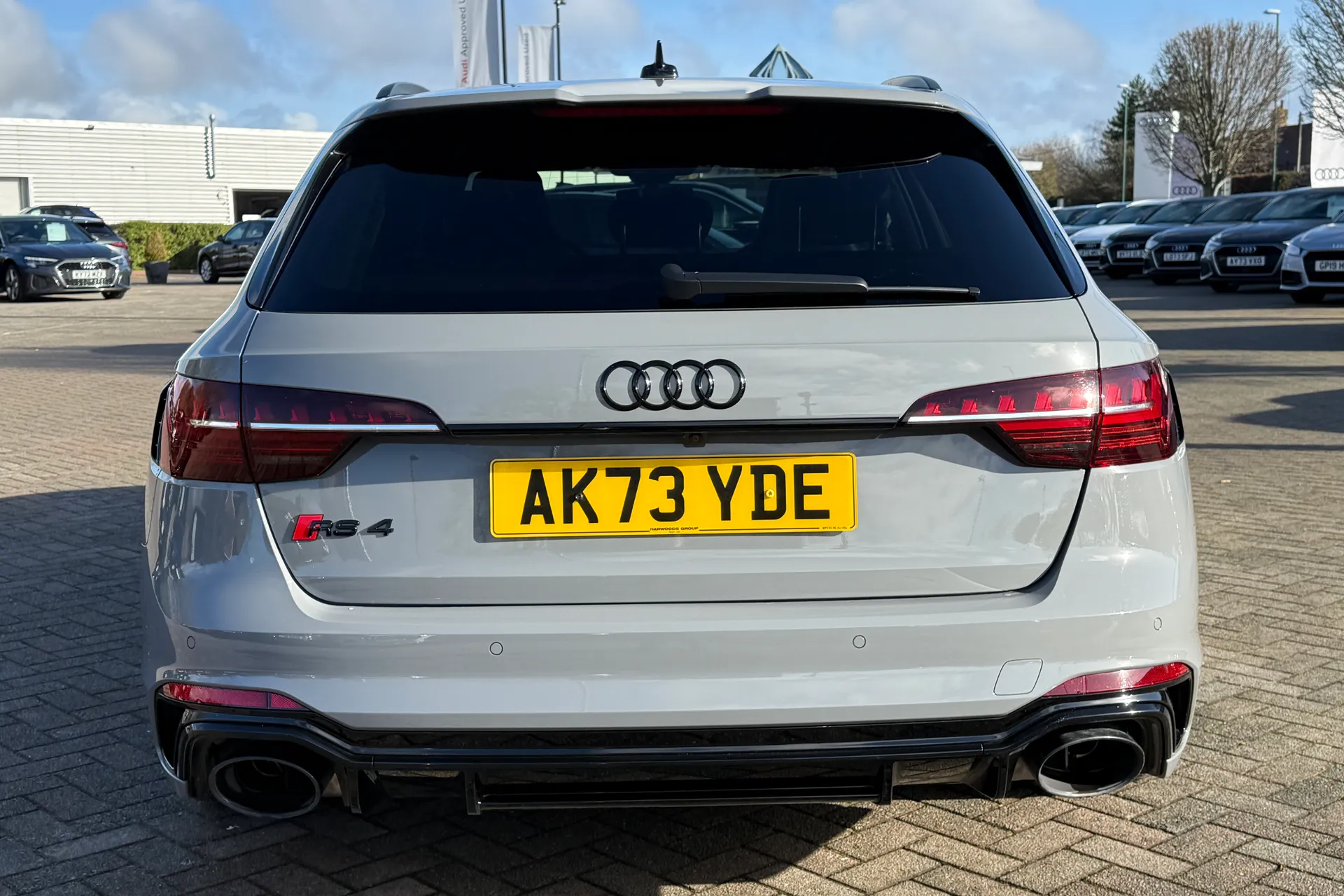 Audi RS4 thumbnail image number 41