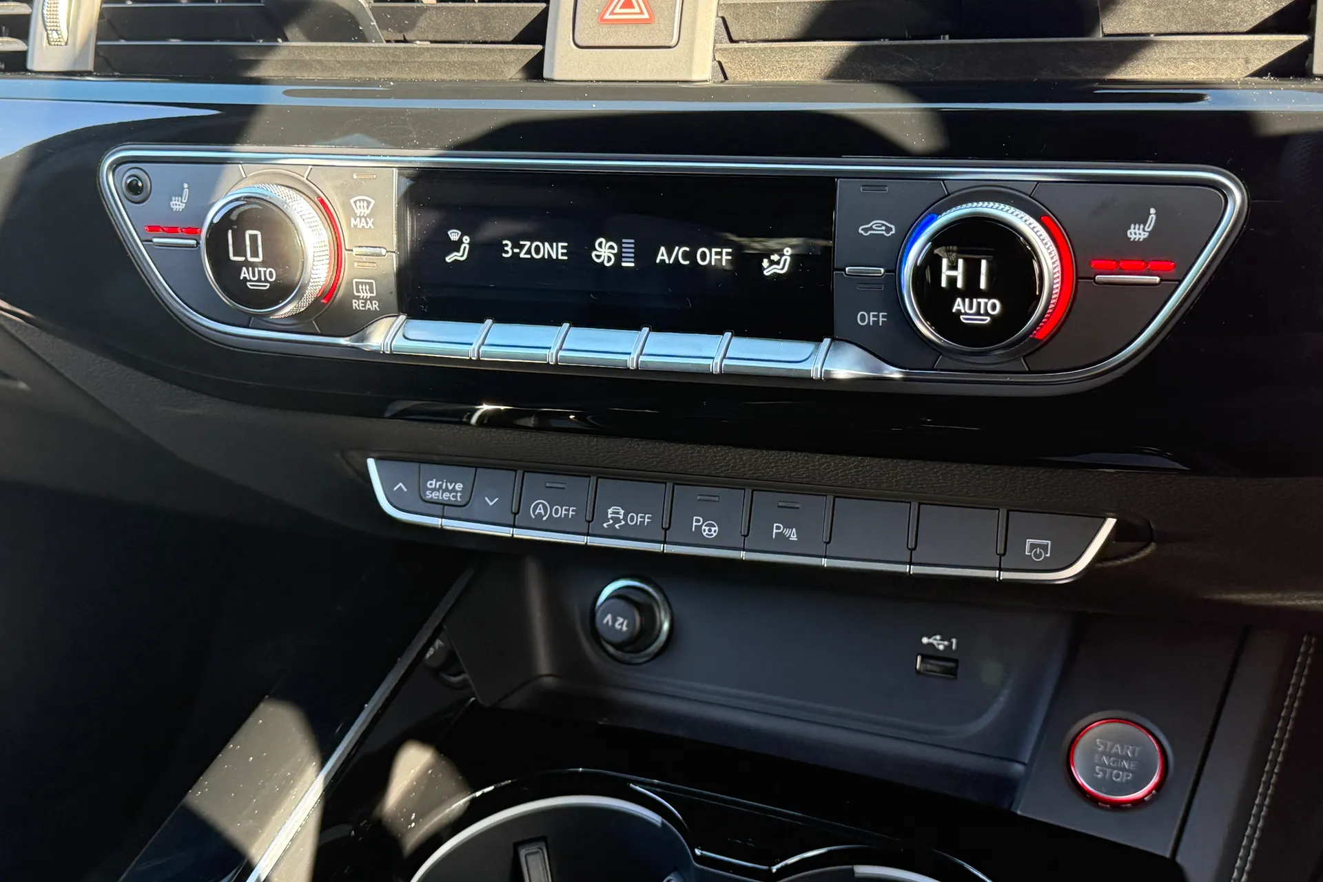 Audi RS4 thumbnail image number 20