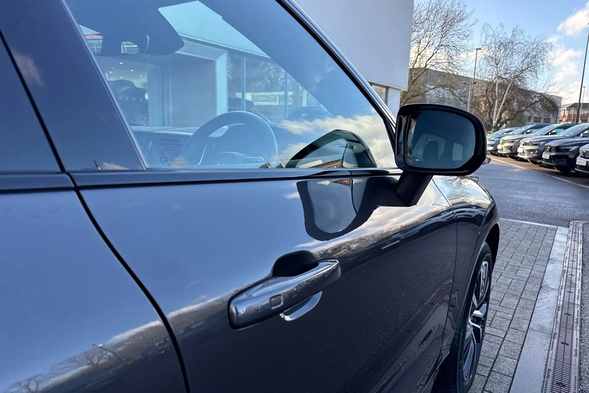 Volvo XC60 thumbnail image number 17