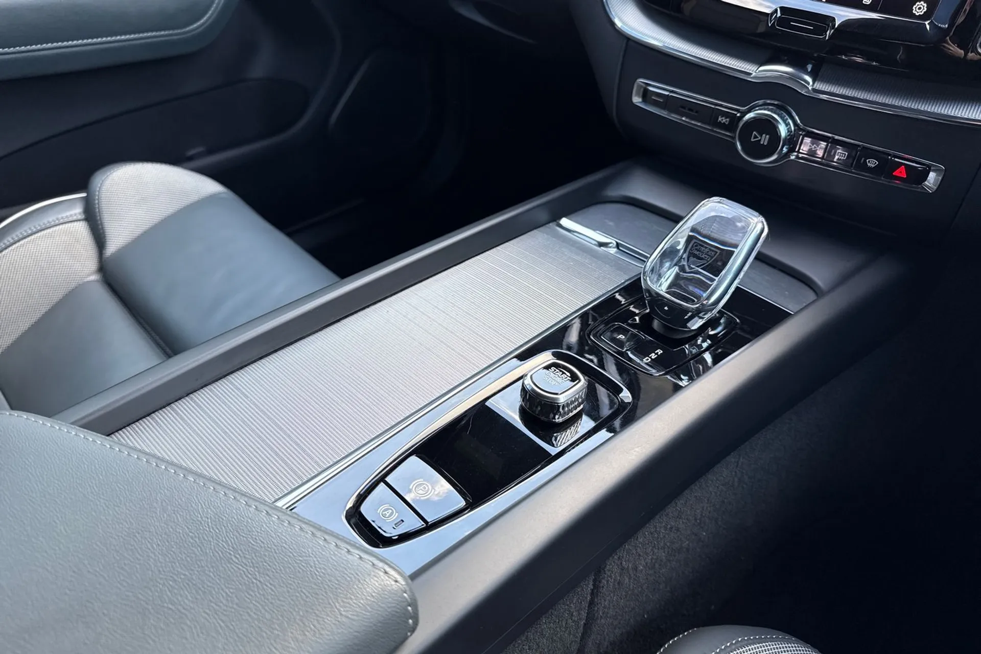 Volvo XC60 thumbnail image number 42