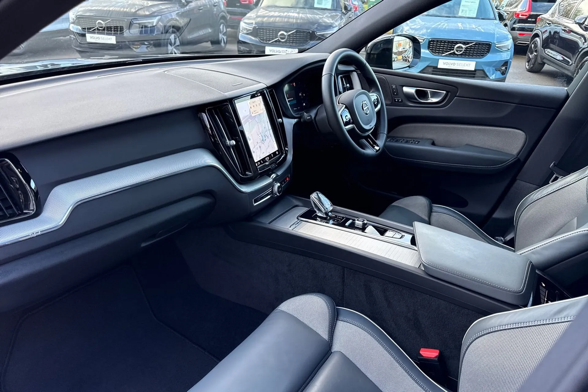 Volvo XC60 thumbnail image number 27