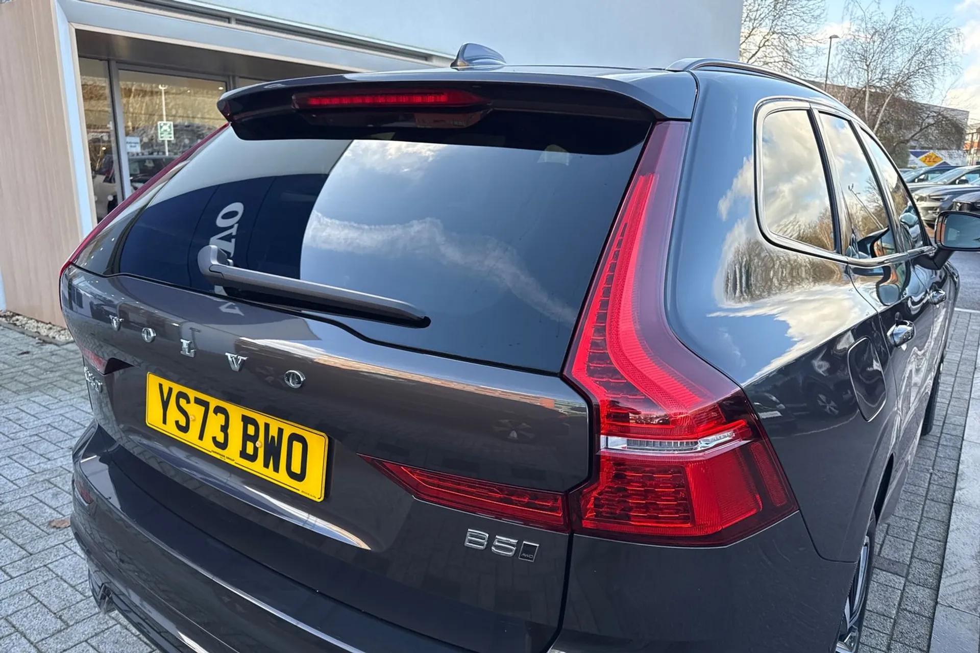 Volvo XC60 thumbnail image number 16