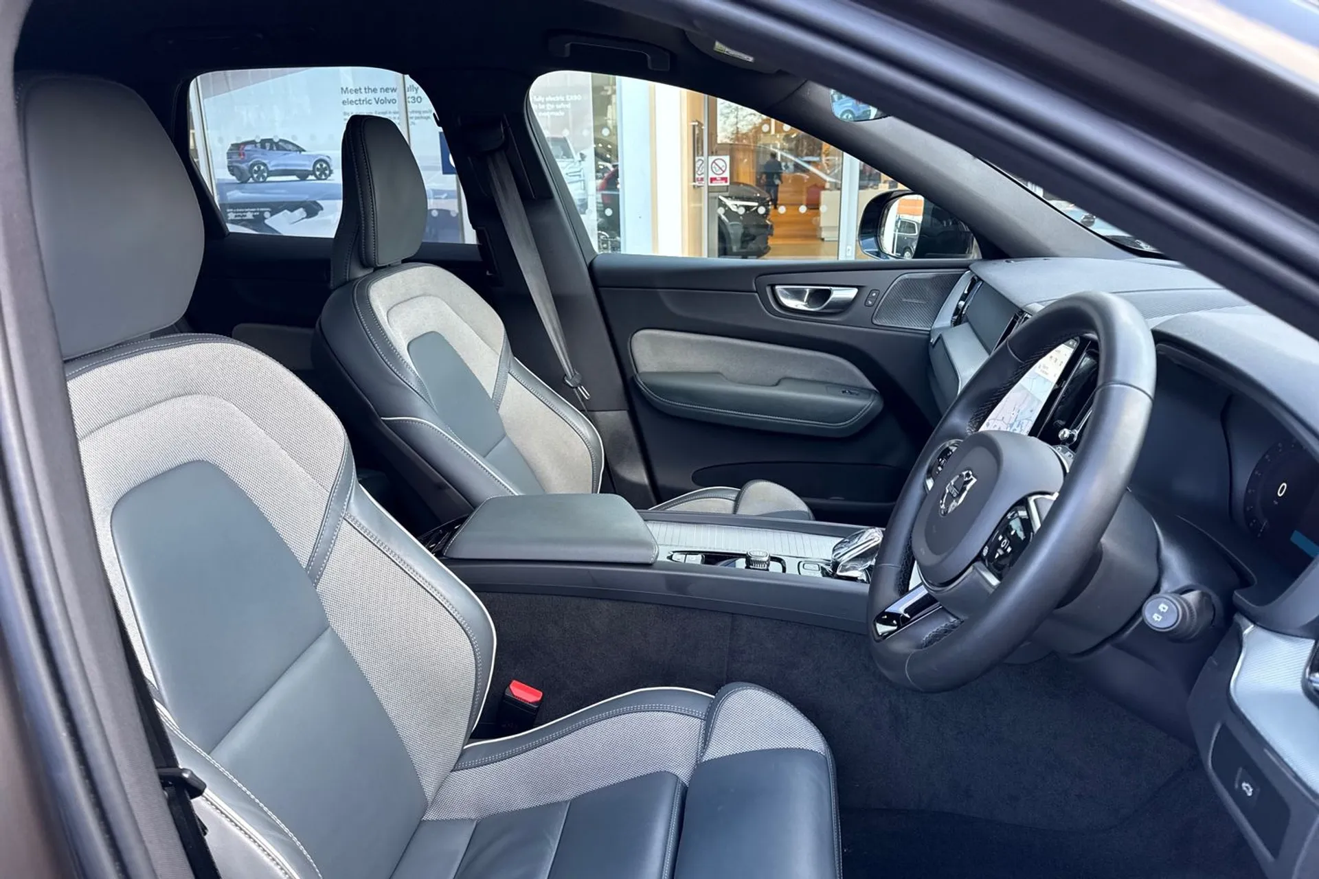 Volvo XC60 thumbnail image number 26