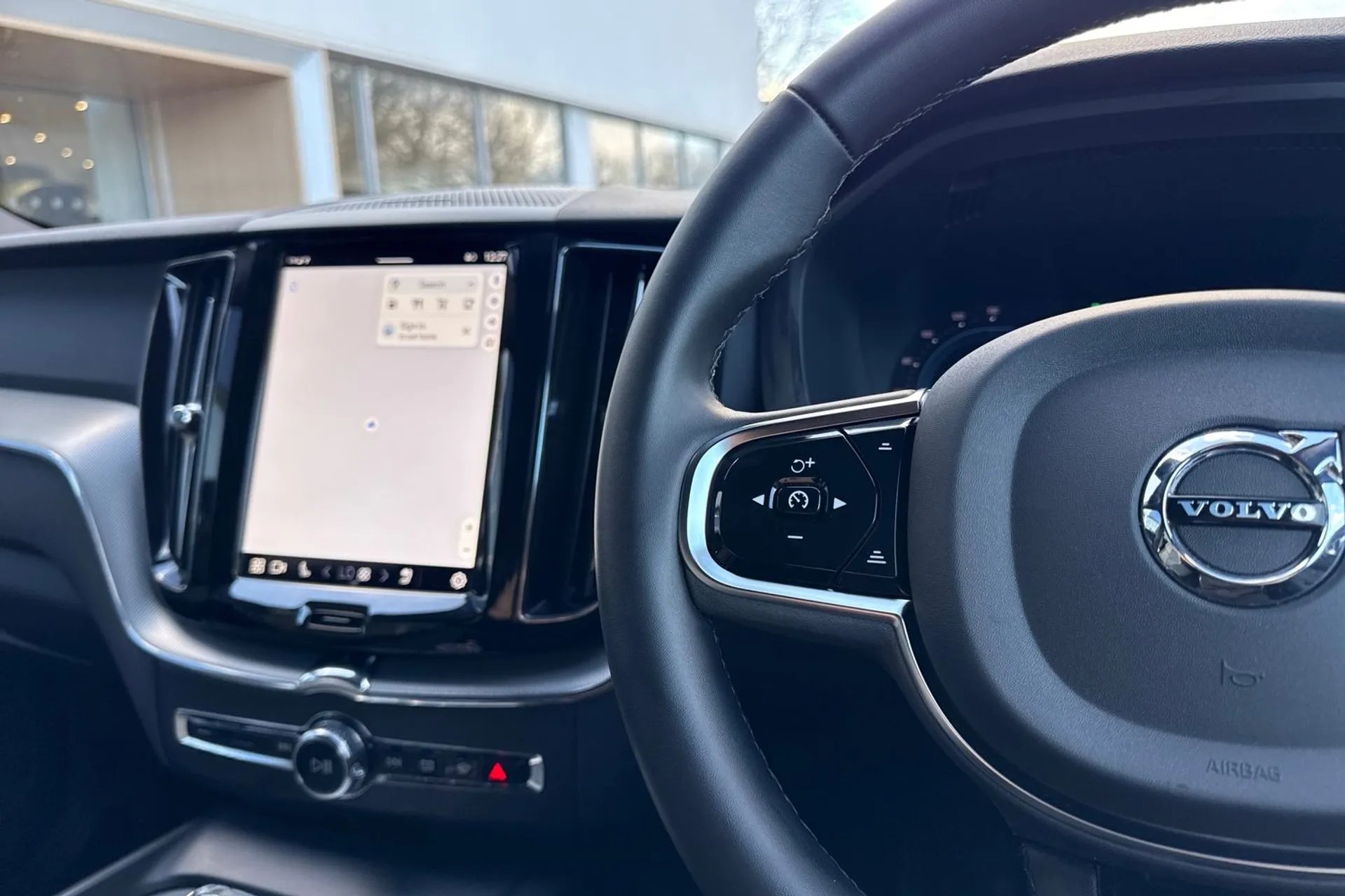 Volvo XC60 thumbnail image number 36