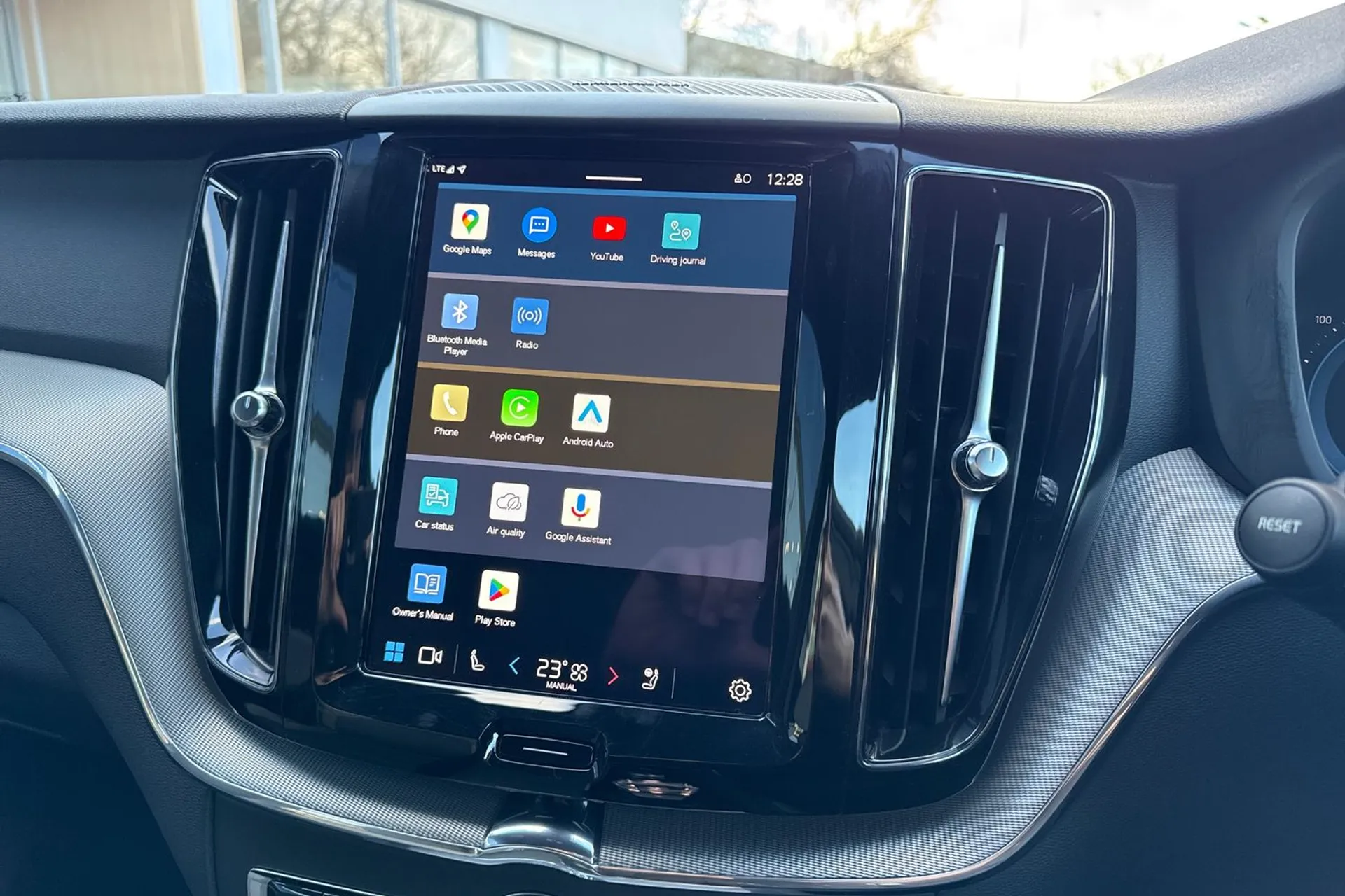 Volvo XC60 thumbnail image number 45