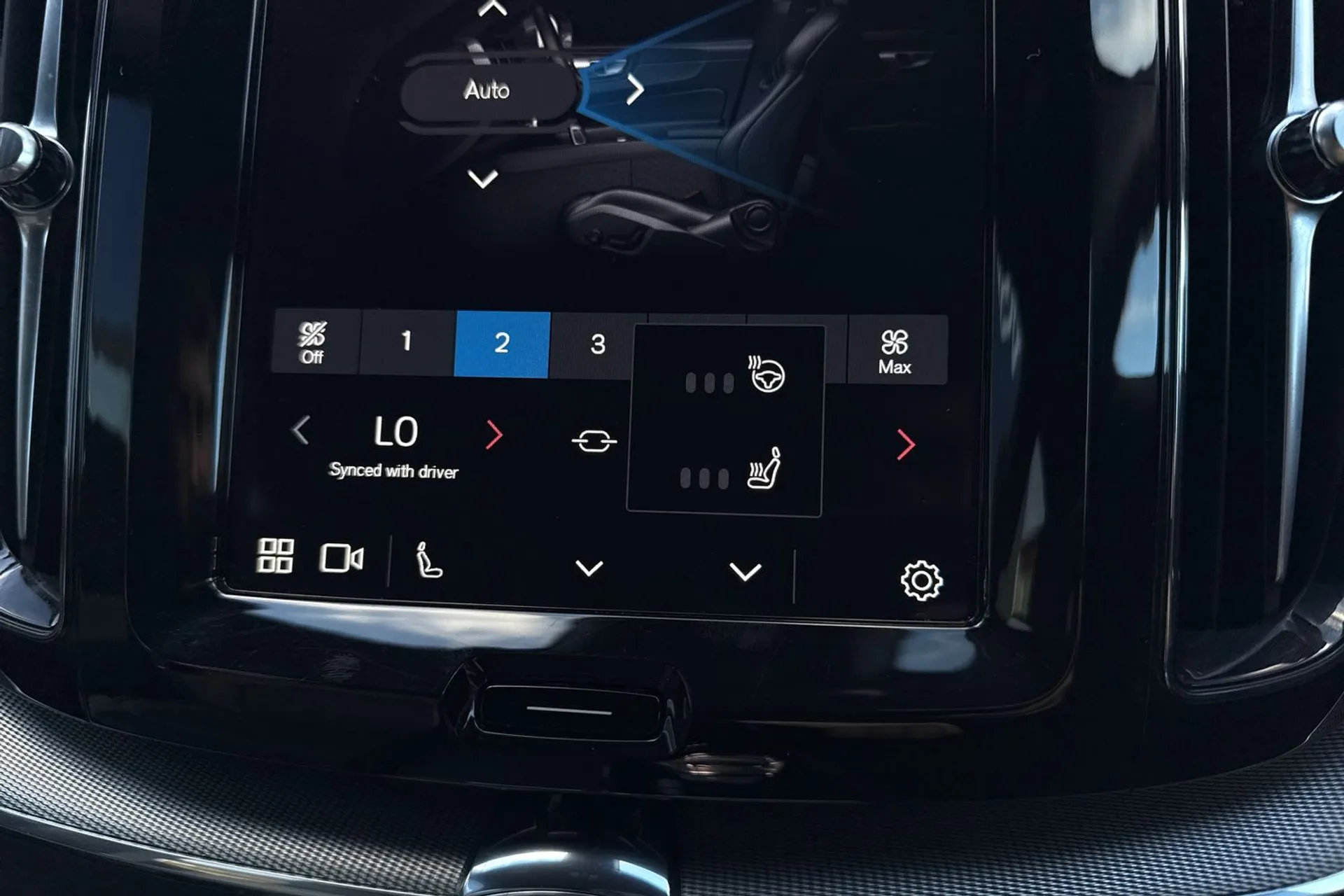 Volvo XC60 thumbnail image number 44