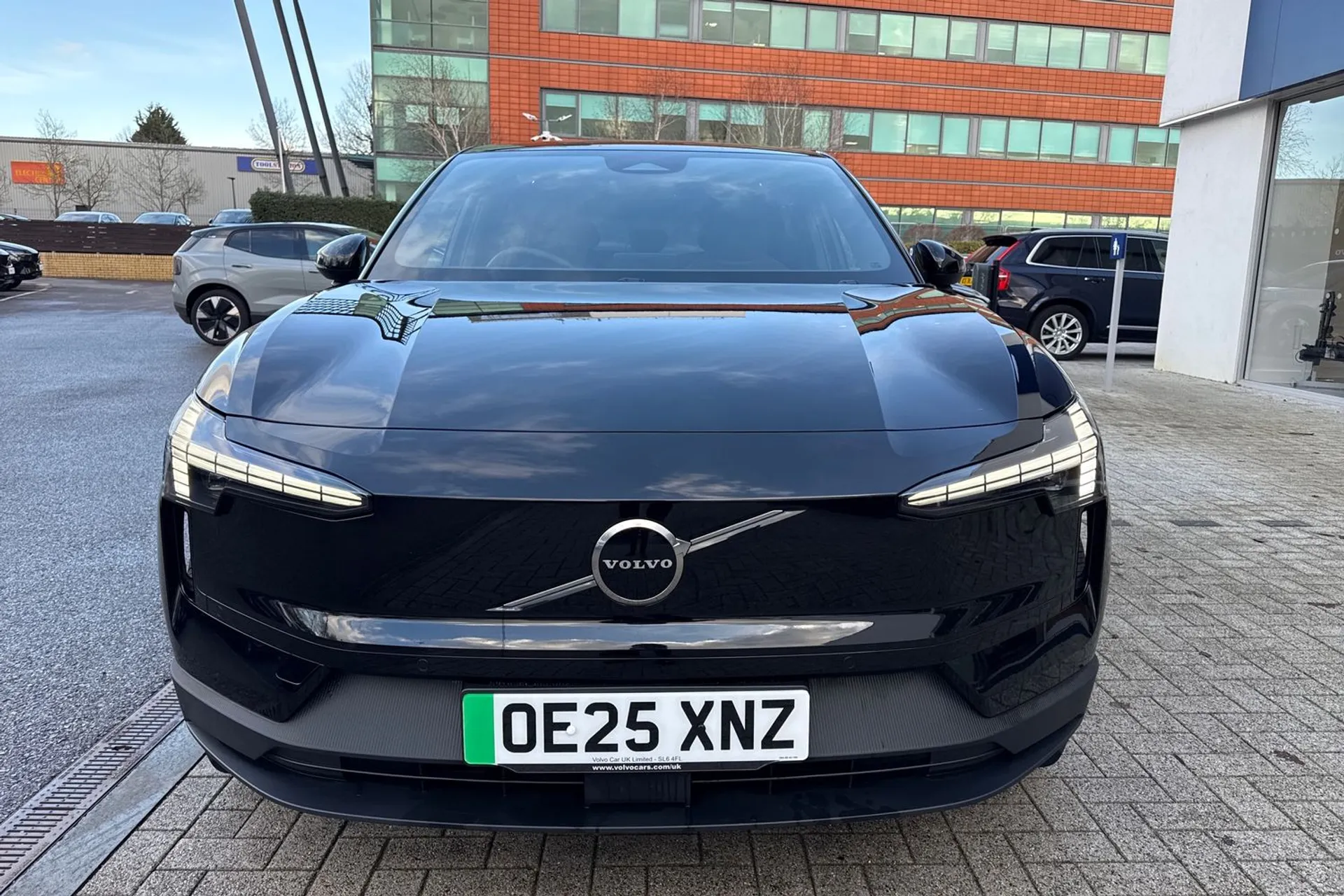 Volvo EX30 thumbnail image number 13